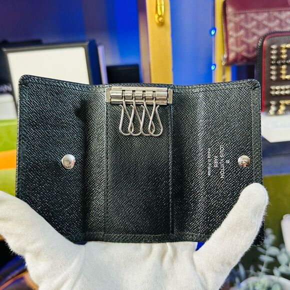 LOUIS VUITTON Black Leather Tri-fold Key Holder Case Wallet - Picture 9 of 11